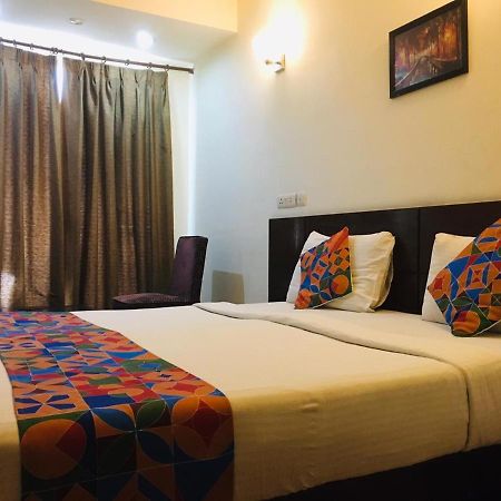 Hotel Merriment Alpha Noida Exterior photo