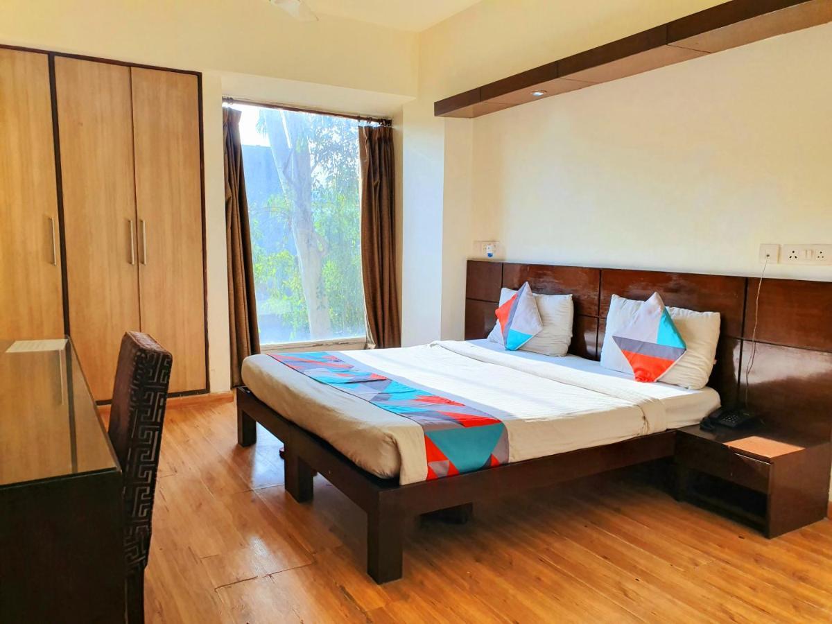 Hotel Merriment Alpha Noida Exterior photo