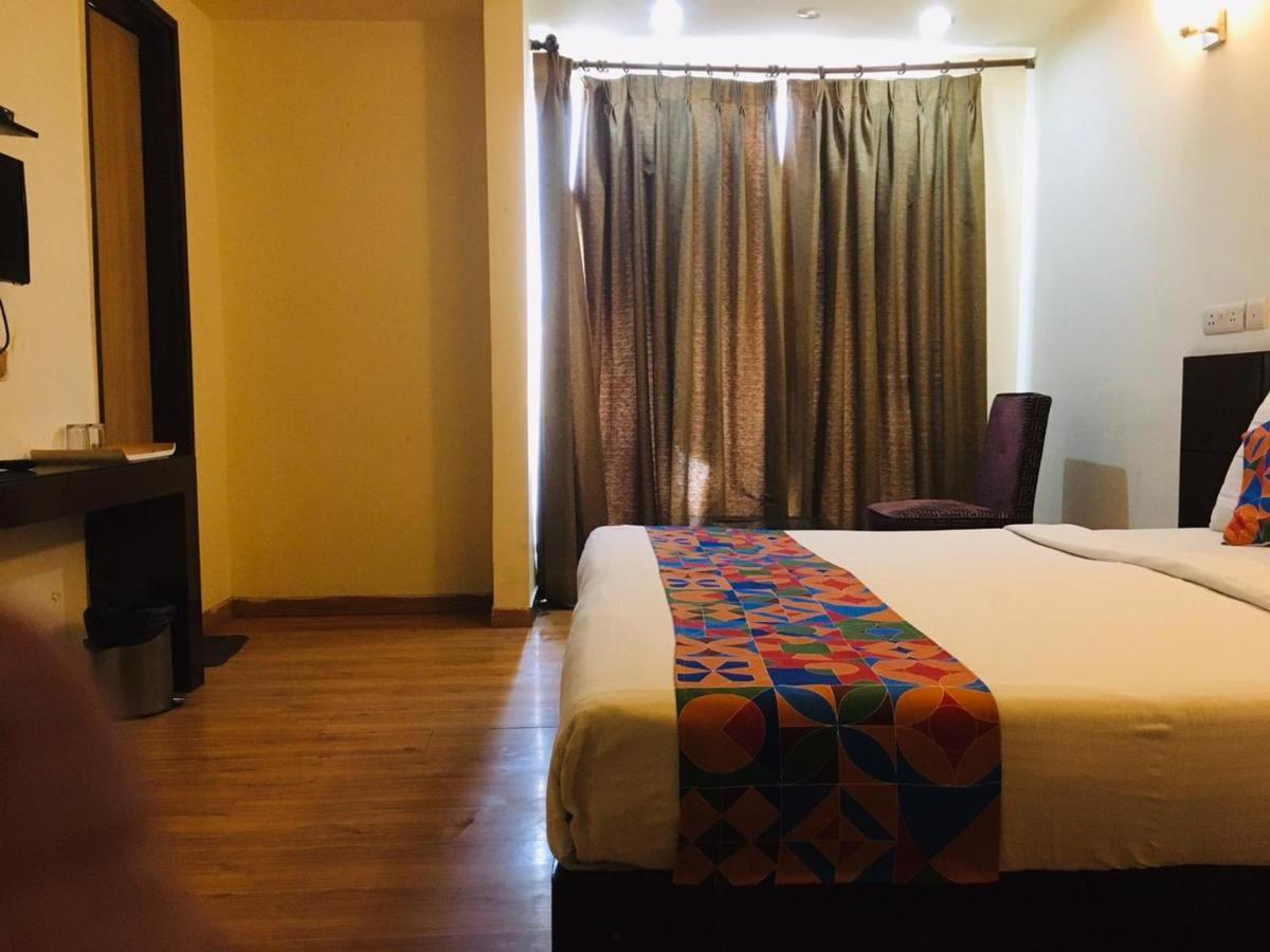 Hotel Merriment Alpha Noida Exterior photo